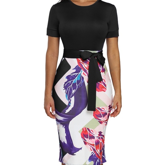 Dresses & Skirts - Black Print Midi Dress